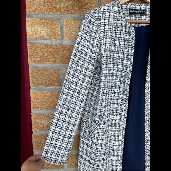 Karl Lagerfeld Blue Open Front Tweed
TopperJacket size small - Picture 7 of 12